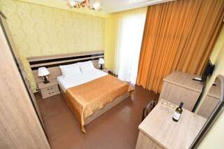 Отель Lazuri Hotel Квариати Стандартный двухместный номер с 1 кроватью или 2 отдельными кроватями-10